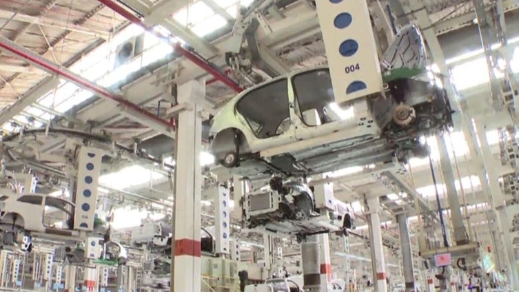 Metalúrgicos debatem o impacto de novos modelos de produção na indústria automobilística no emprego e nas relações de trabalho. Foto: TVT/Reprodução