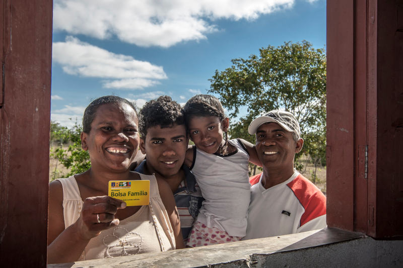 Mais de 50 milhões de brasileiros foram beneficiados pelo maior programa de transferência de renda do mundo. | Foto: MDS