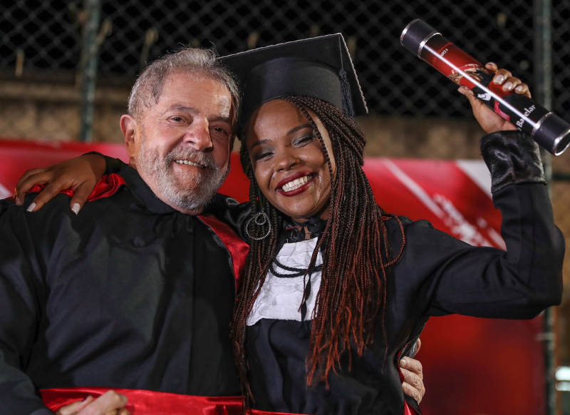 Em 2017, como reconhecimento pelas conquistas de acesso à educação, Lula foi convidado para ser patrono de turma da Universidade Internacional da Lusofania Afro-Brasileira (Unilab), no campus do Malês. | Foto: Ricardo Stuckert