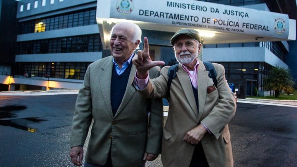 Após visita a Lula, Amorim alerta para ameaça à soberania