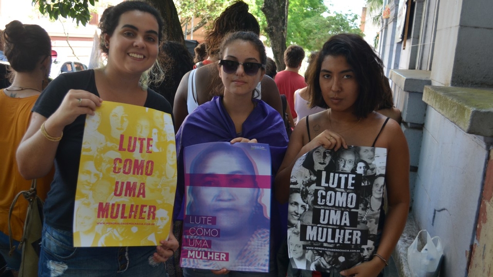 Brasileiras tomam as ruas por garantia de direitos