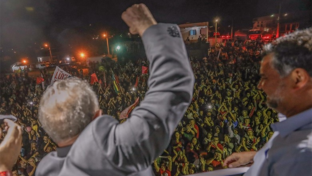 Caravana de Lula revisita Getúlio e Jango e denuncia agressão de milícias