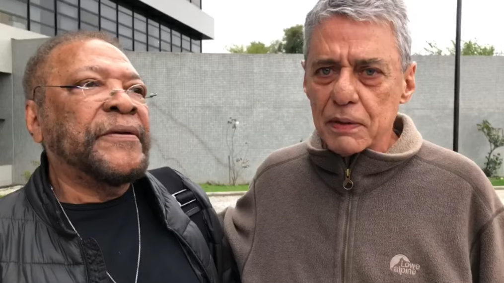 Chico Buarque e Martinho da Vila falam sobre visita a Lula