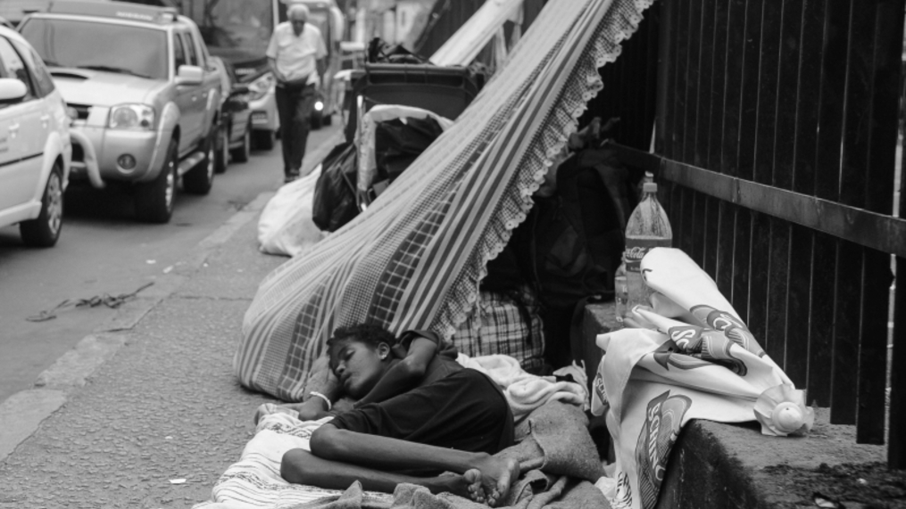 Desempregados, brasileiros voltam à extrema pobreza
