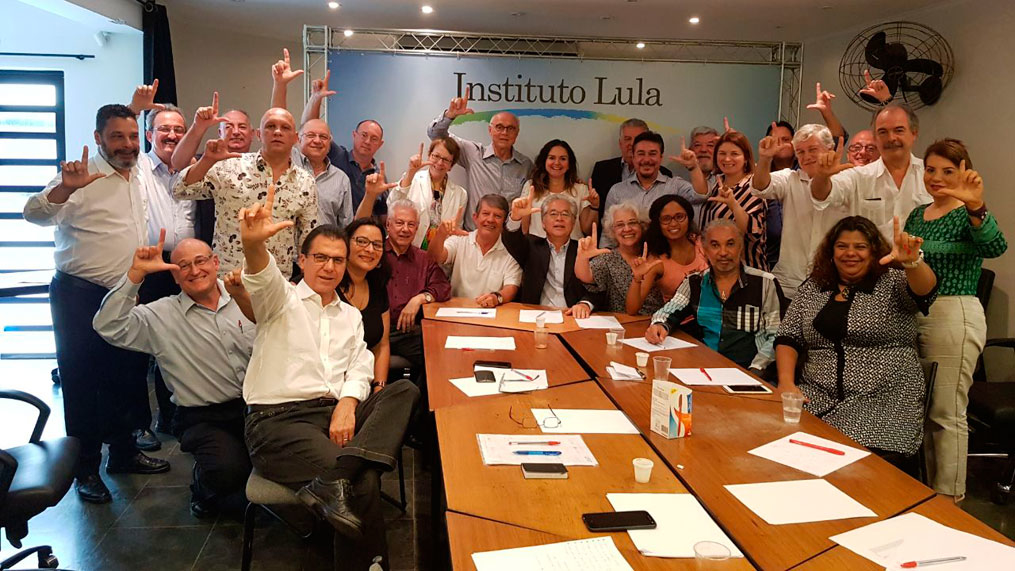 Conselho do Instituto Lula discute continuidade das atividades