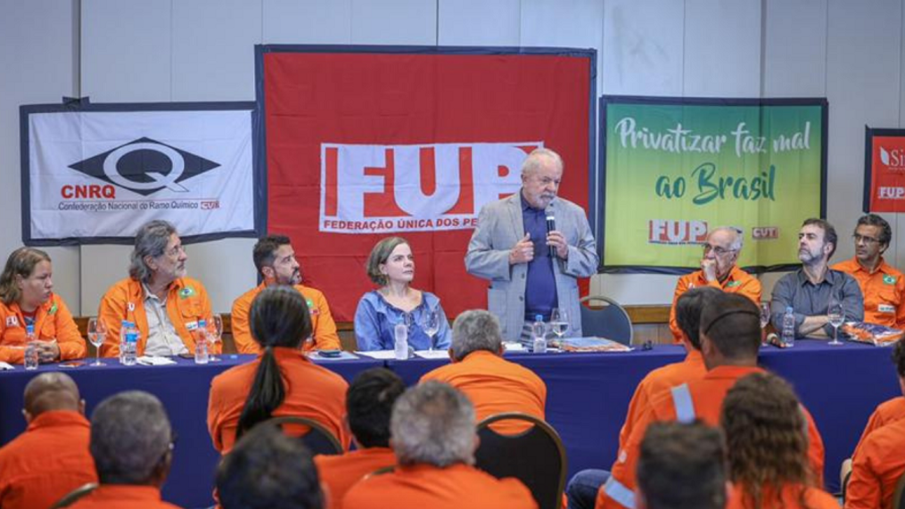 Lula: 'Eles não aceitam que o petróleo é nosso'