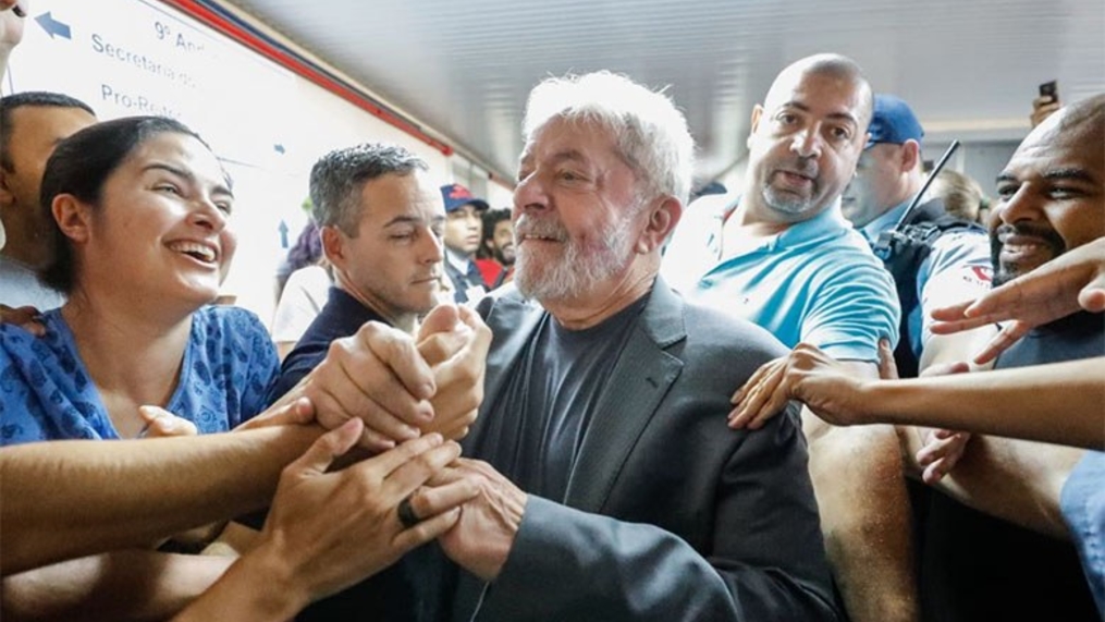 Em Santa Maria, Lula defende federalização do ensino médio
