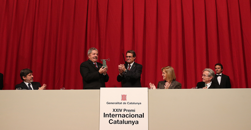En Barcelona, Lula recibe el 24º Premio Internacional Catalunya