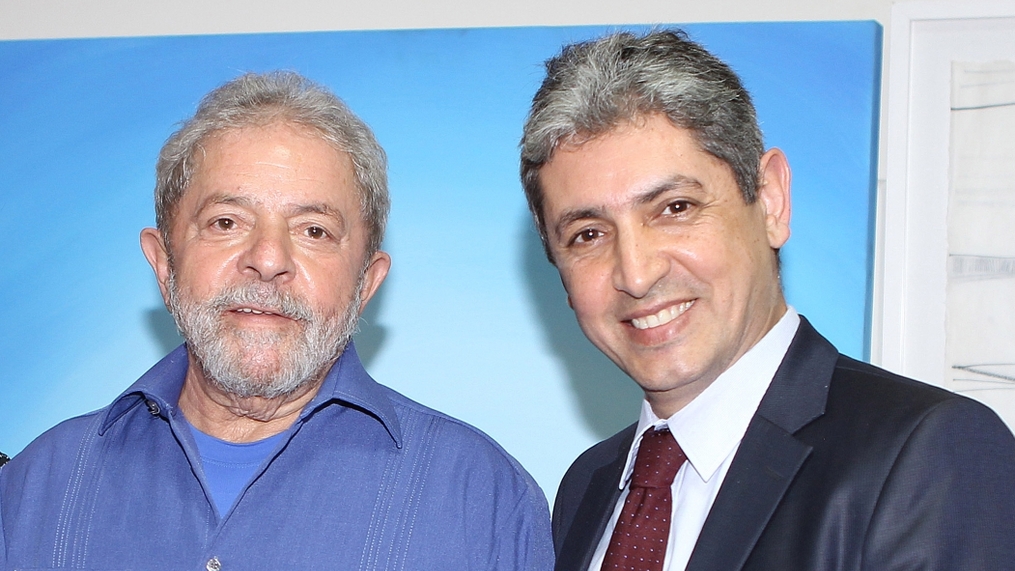 Entusiasmado com o Brasil, embaixador de Israel visita Instituto Lula
