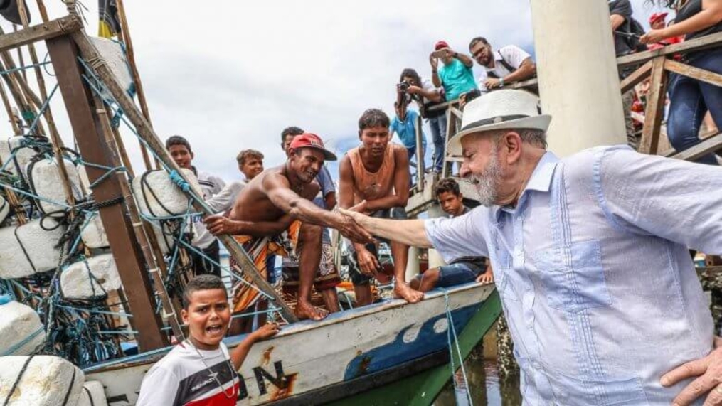 Gratidão marca visita de Lula a Brasília Teimosa