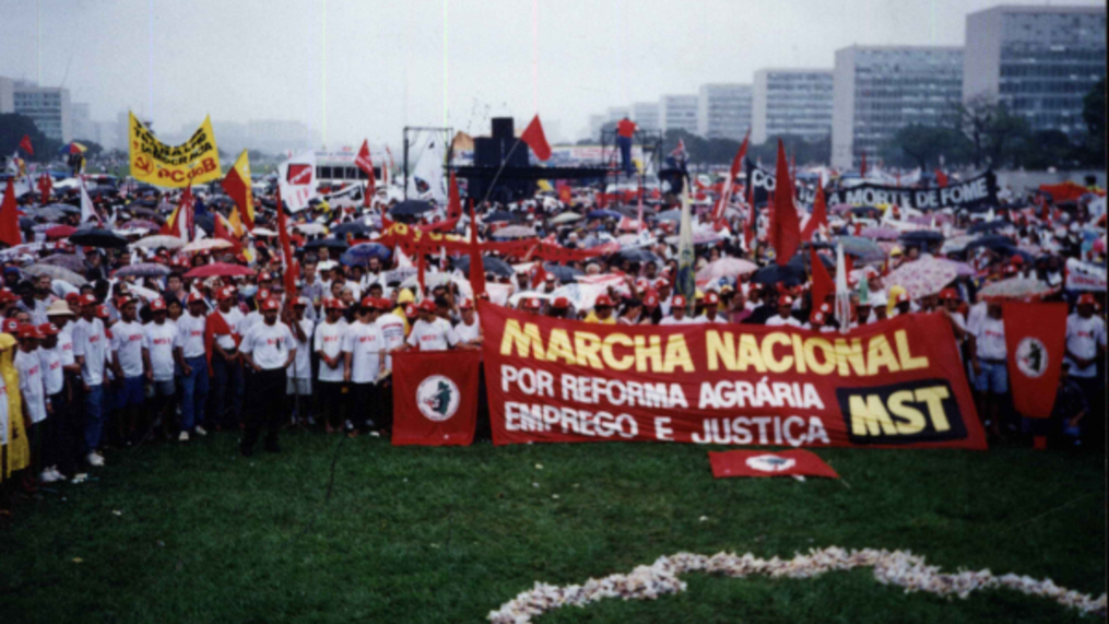 Há 19 anos, 100 mil marchavam contra governo FHC