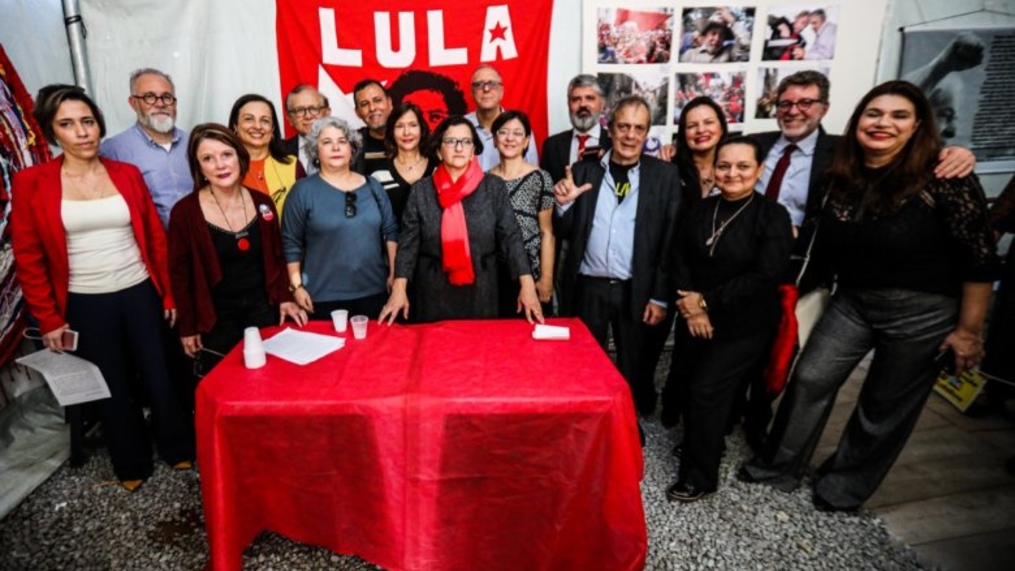 Juízes Para a Democracia entregam carta a Lula
