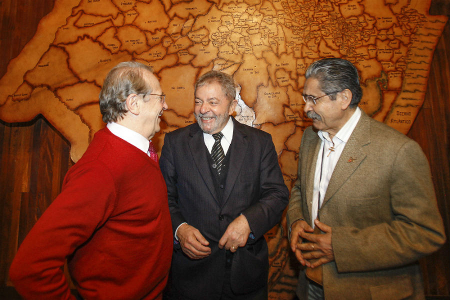 Lula almoça com Tarso e Olívio no RS