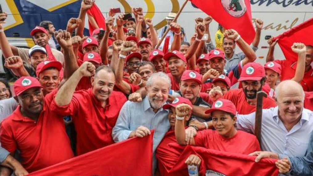 Lula ao MST: Sairemos maiores e mais fortes desta