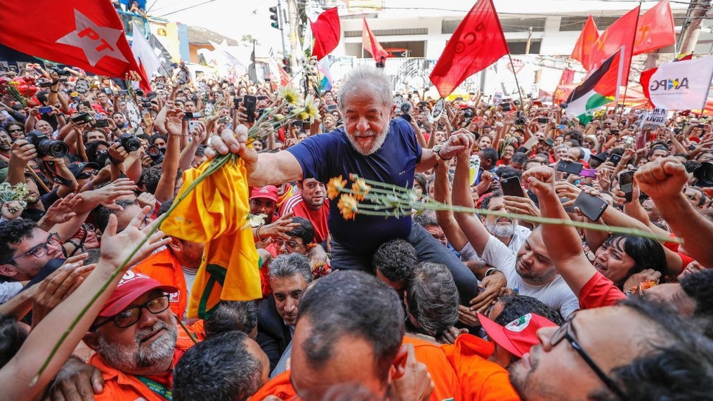 Lula aos petroleiros: “Vocês me ajudam a continuar acreditando na nossa luta por justiça”