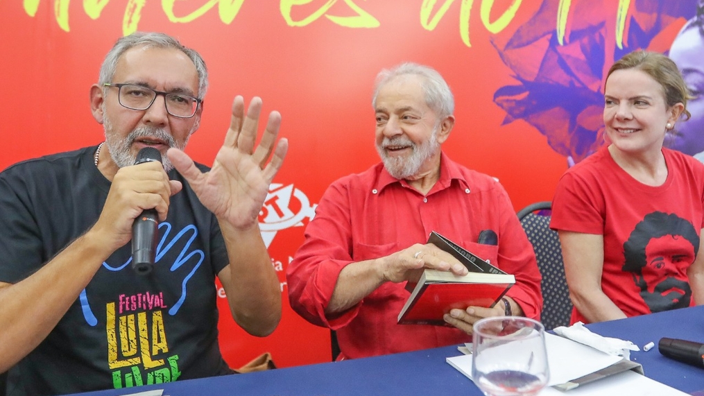 Lula assina prefácio de livro sobre espiritualidade e luta