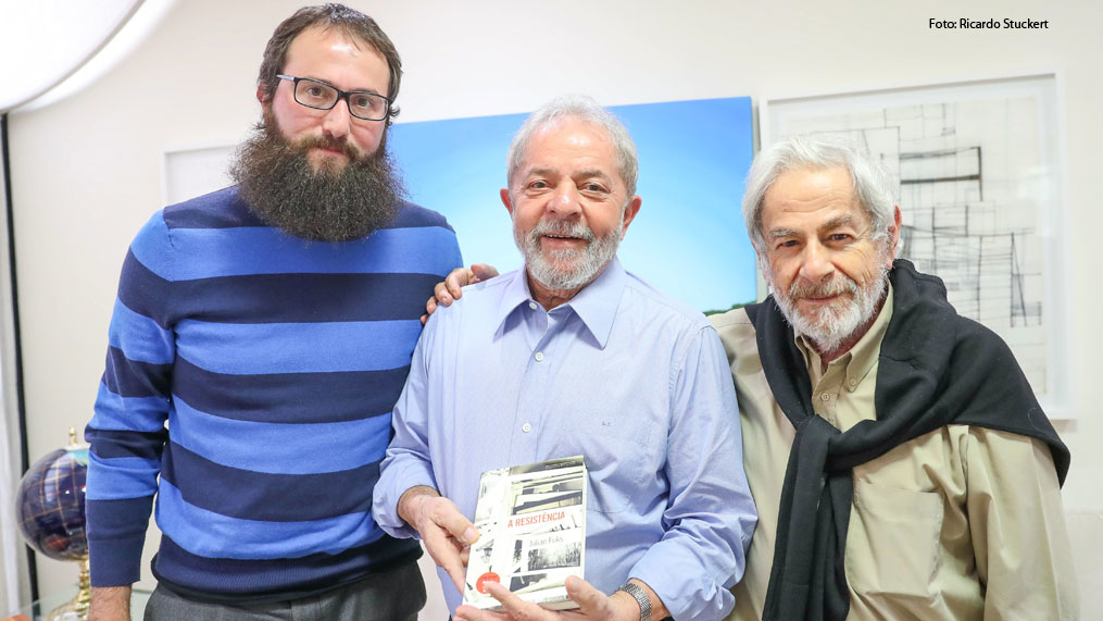 Lula conversa com escritores Raduan Nassar e Julián Fuks