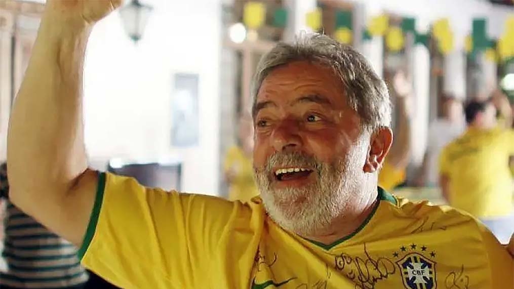Lula convoca país a retomar o verde-amarelo
