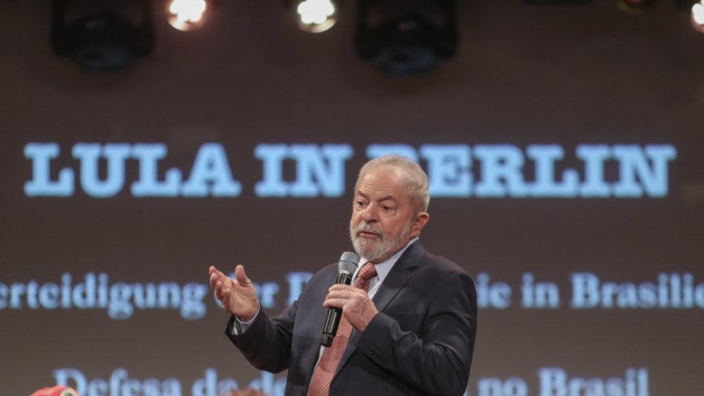 Lula: Brasil só sai da crise com investimento público