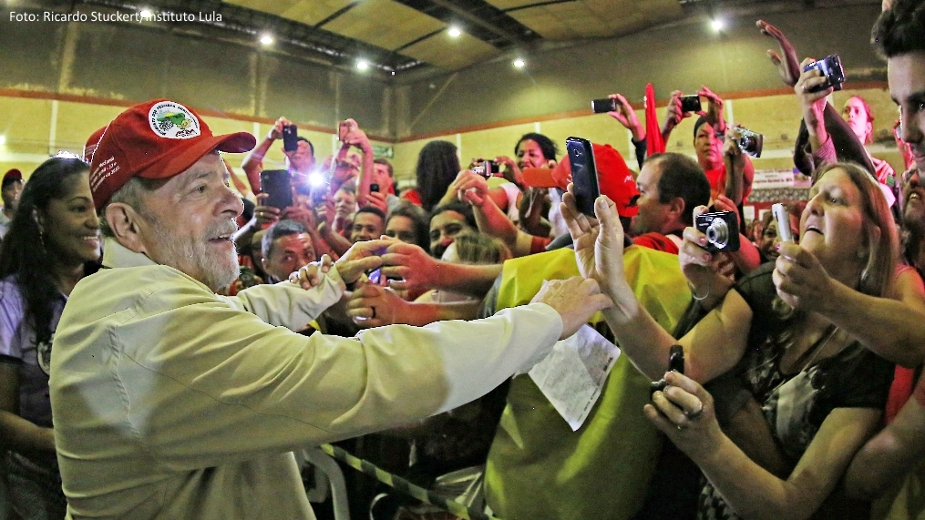 Lula defende políticas sociais em congresso dos pequenos agricultores