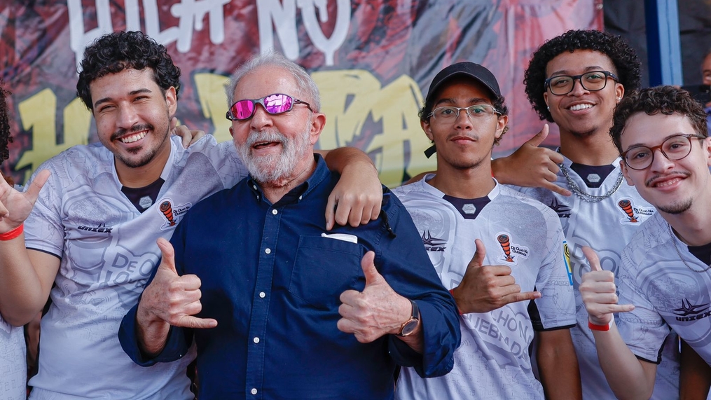 Lula defende participação dos jovens na política
