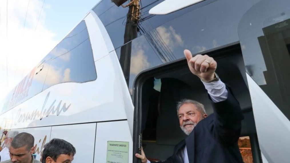 Lula desembarca hoje em Vitória com caravana