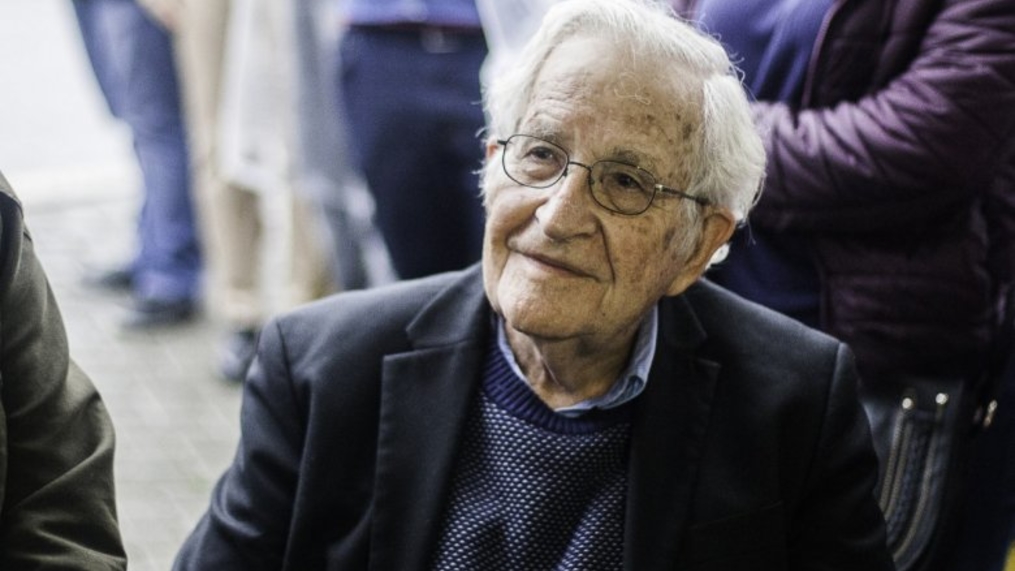 Chomsky: Lula é o preso político mais importante do mundo