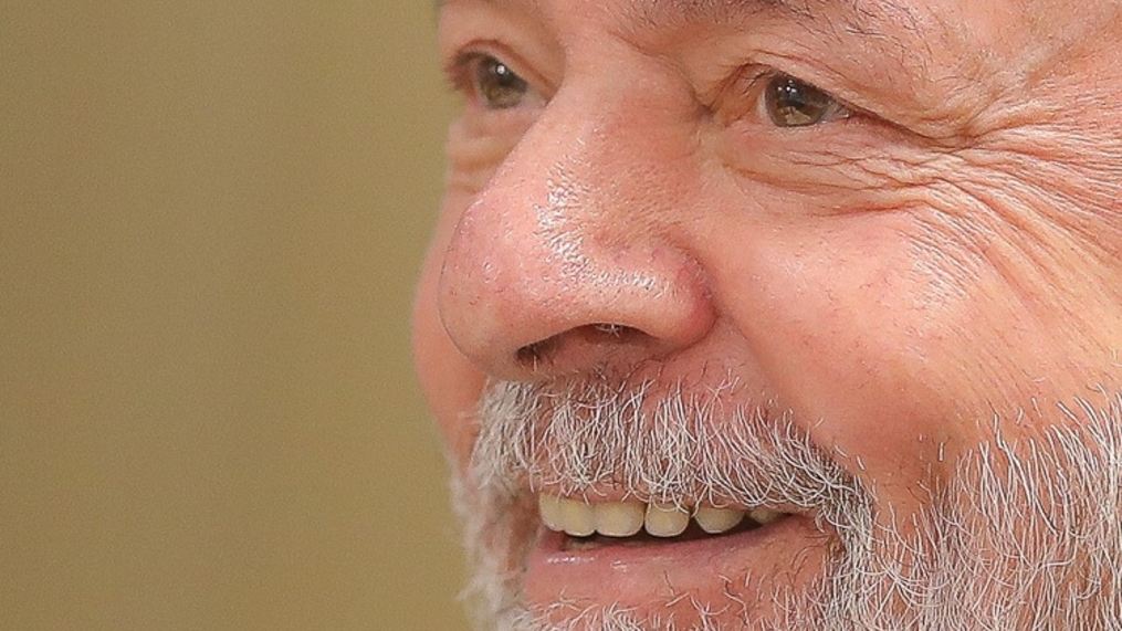 Lula: “É possível fazer esse país feliz novamente”