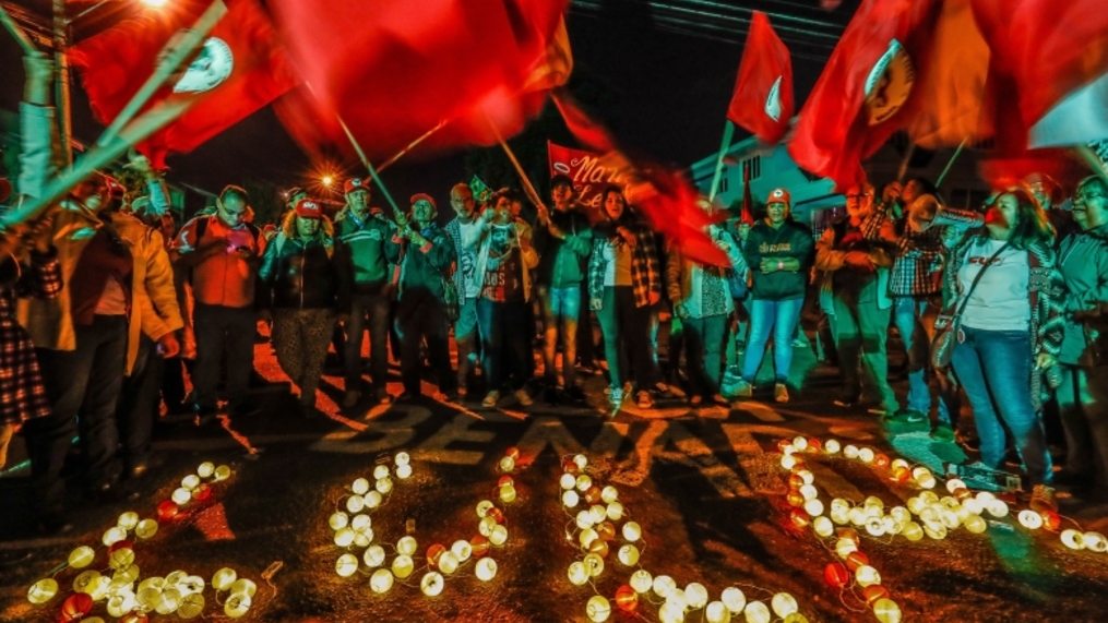 Lula à Vigília: Coragem para reconstruir a democracia
