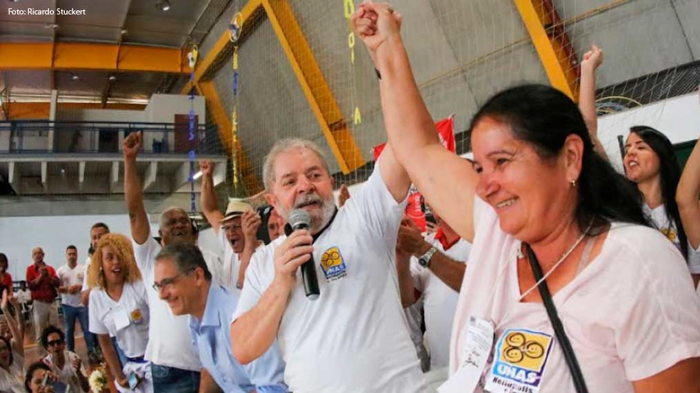 Lula: "Esse povo ainda vai voltar a sentir orgulho de ser brasileiro"