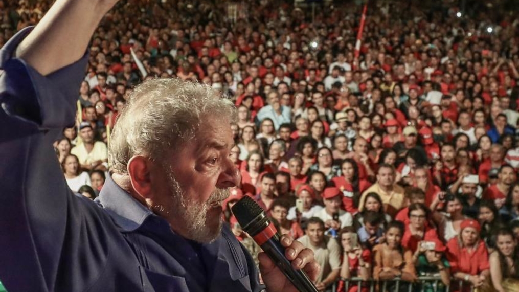 Lula: Estão vendendo o país sem se importar com o amanhã