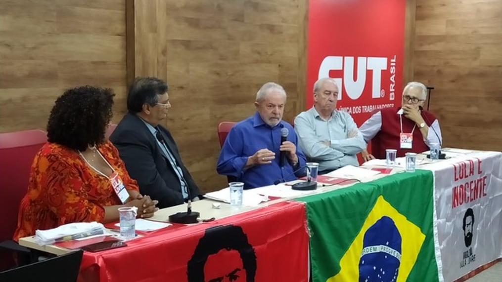 A Lava Jato é uma operação de destruição, diz Lula