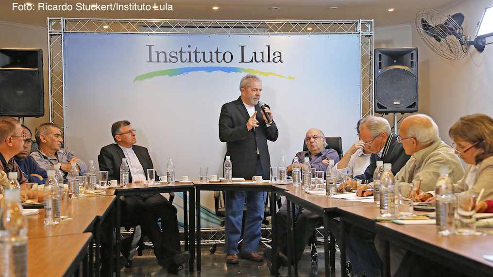 Lula: o PT nasceu para ser diferente dos outros partidos