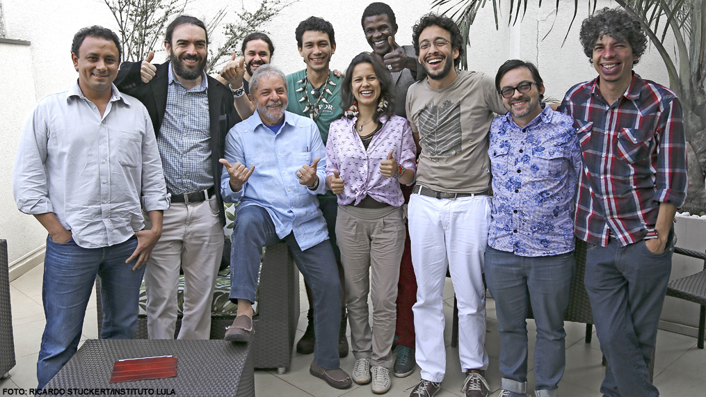 Lula se reúne com representantes de redes de movimentos sociais