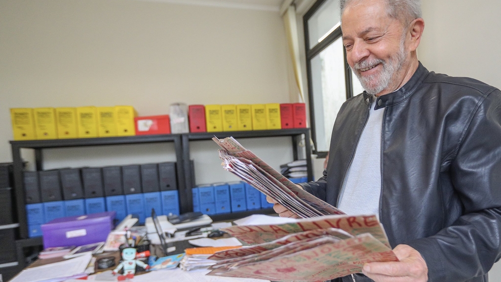 Lula visita acervo de cartas no Instituto