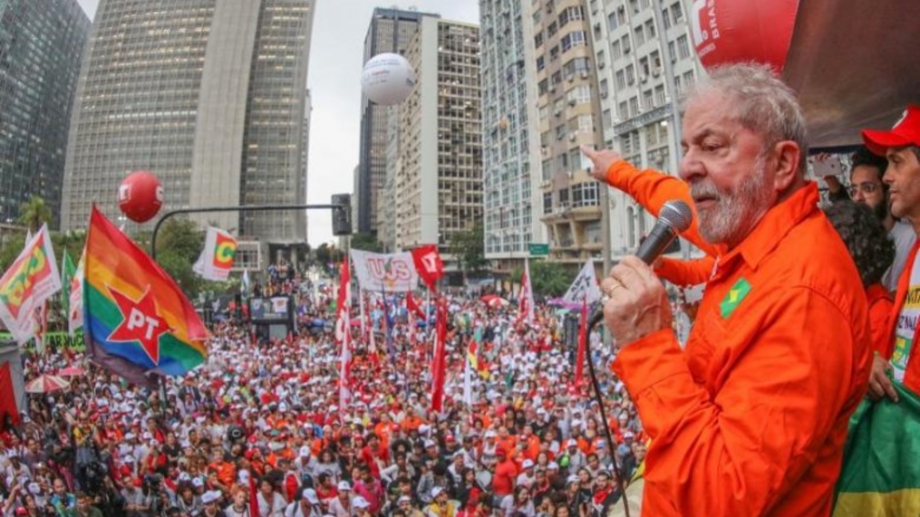 Mais de 400 juristas lançam manifesto por Lula Livre