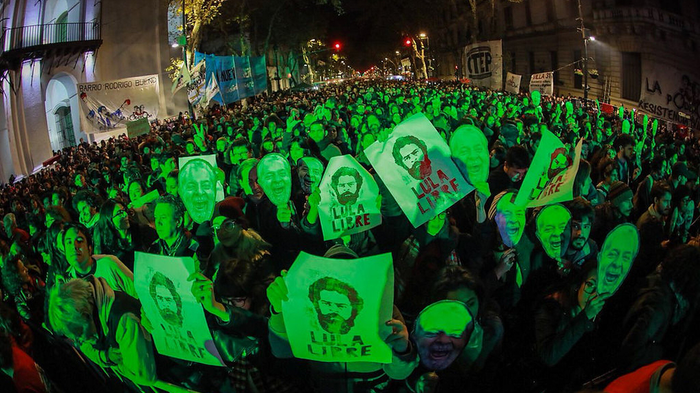 Na Argentina, 30 mil em defesa de Lula Livre