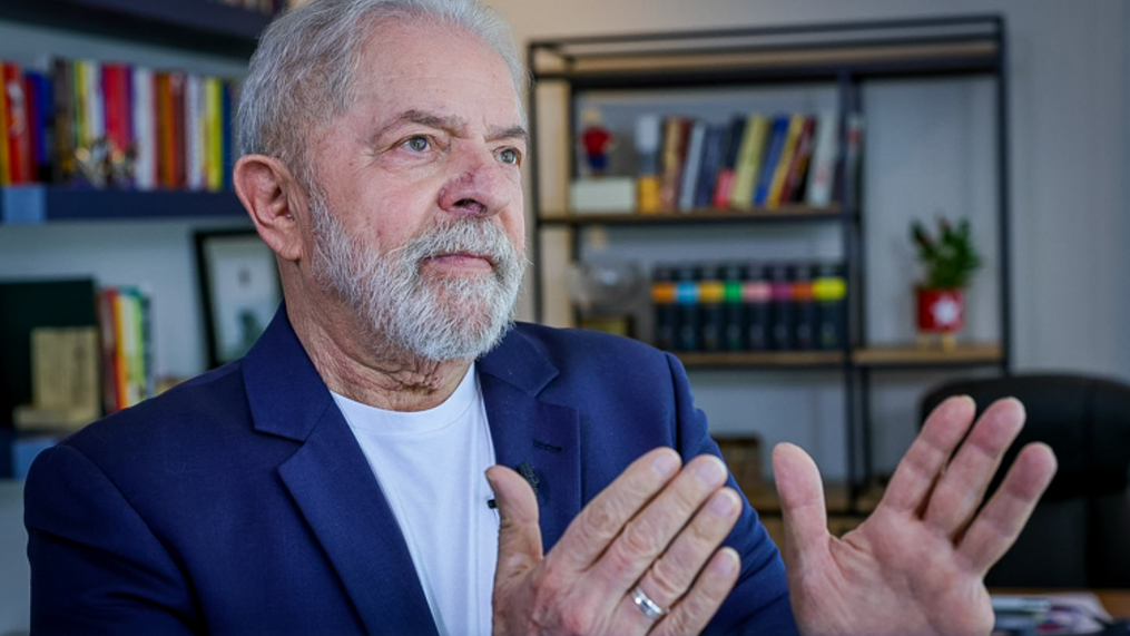 Na Argentina, Lula recebe prêmio e participa de ato
