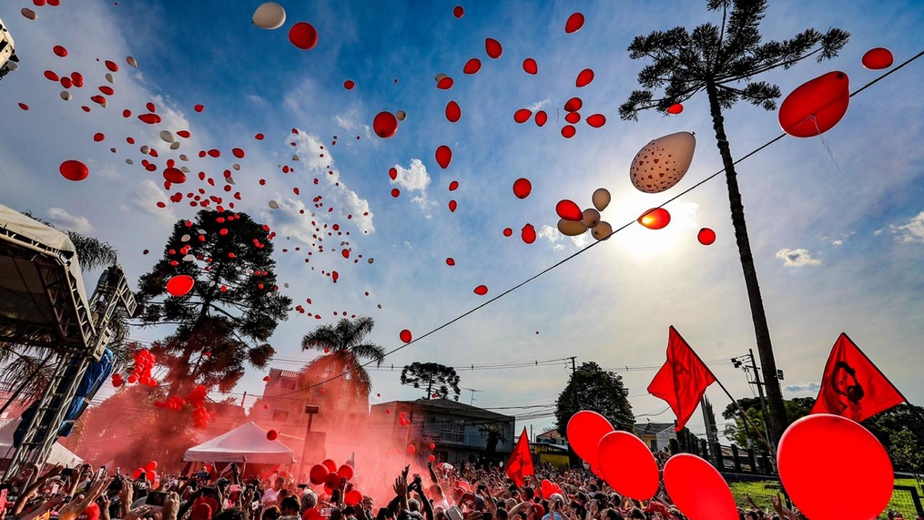 No aniversário de Lula, o Brasil e o mundo manifestam anseio por democracia