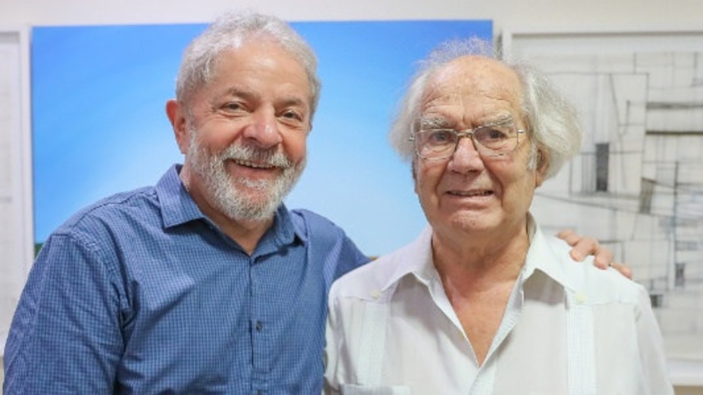Nobel da Paz argentino começa campanha por indicação de Lula ao prêmio