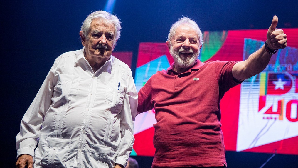 Nos 40 anos do PT, Lula e Mujica fazem apelo à juventude
