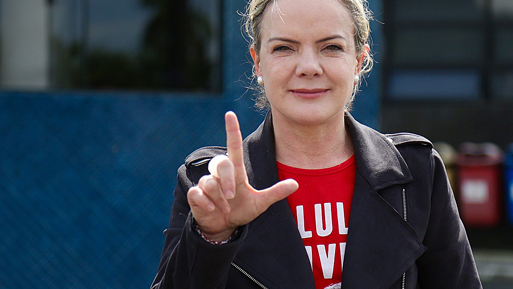 Nos Brics, Gleisi convoca para Lula Livre