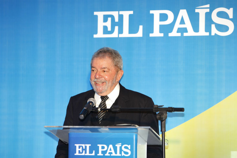 "O que eu vou dizer aqui não saiu na imprensa" - Lula em seminário do El País em Porto Alegre