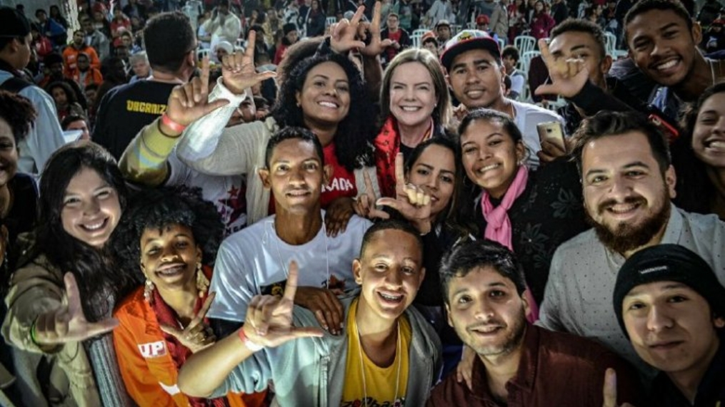 Por que 1.200 jovens acamparam em Curitiba para debater política?