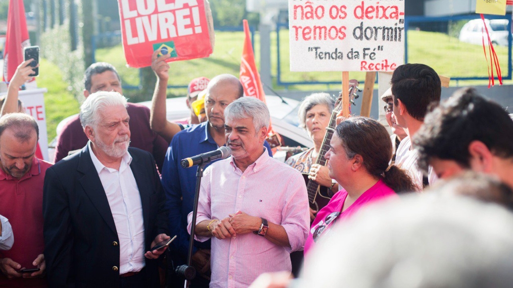 ʽQuerem naturalizar a prisão de Lula e não vamos deixarʼ
