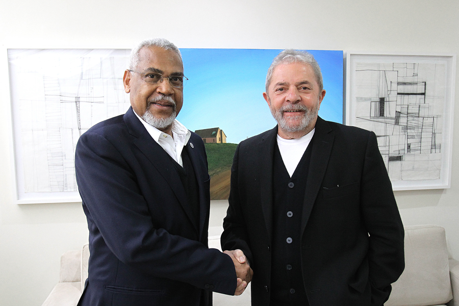 Secretário-executivo da CPLP visita o Instituto Lula