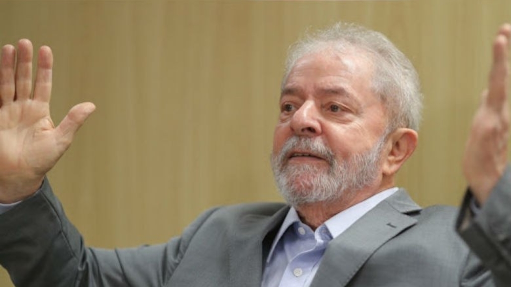 Segundo sociólogo, Lula deu 'aula de política'