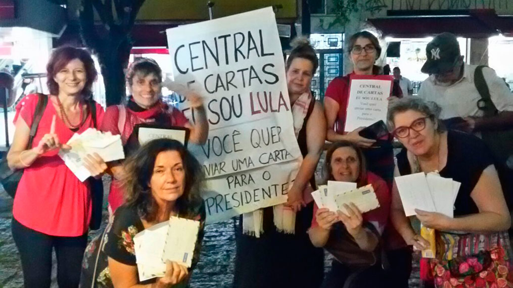 Solidariedade a Lula inclui campanha pelo envio de cartas ao ex-presidente