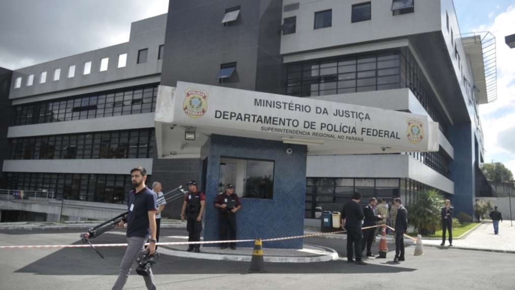 STF garante entrevista de Lula na cadeia