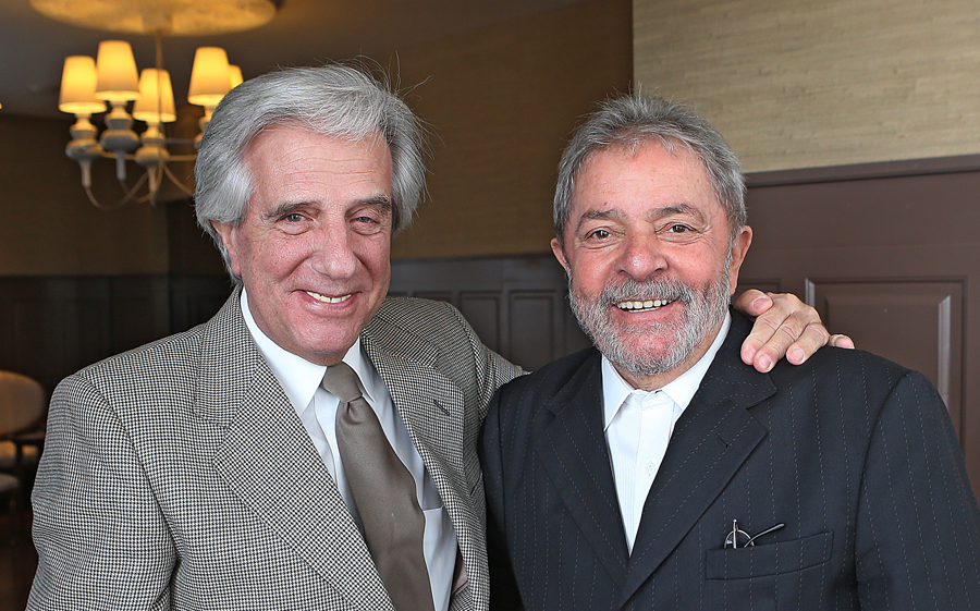Tabaré Vázquez e Lula se encontram em Montevidéu
